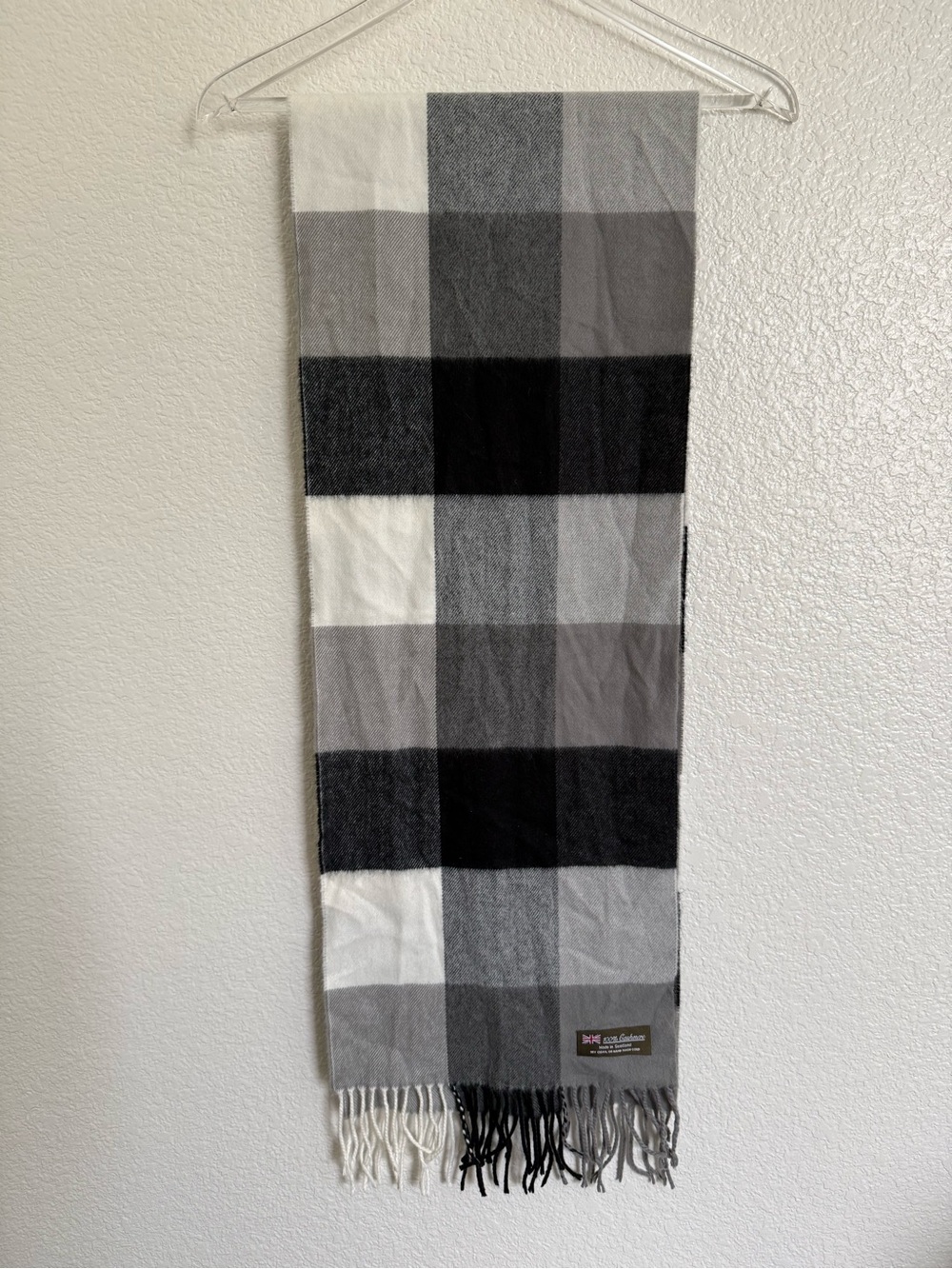 100% cashmere Grey, White & Black Plaid Scarf — Unbranded
